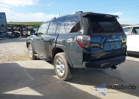 2024 Toyota 4Runner Sr5 z USA, uszkodzony, nr VIN JTEMU5JR8R6230164